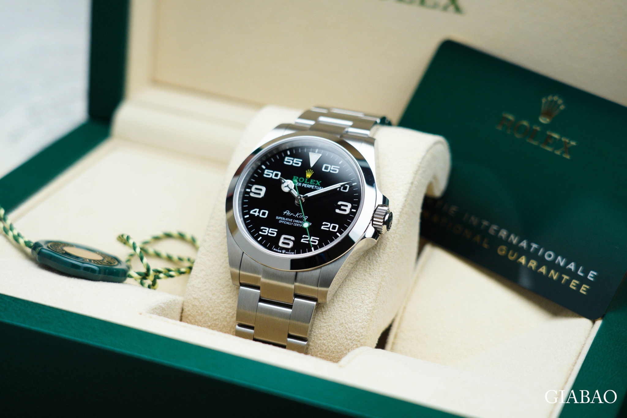 Rolex Air-King 126900 cùng hộp và thẻ bảo hành tại Gia Bảo