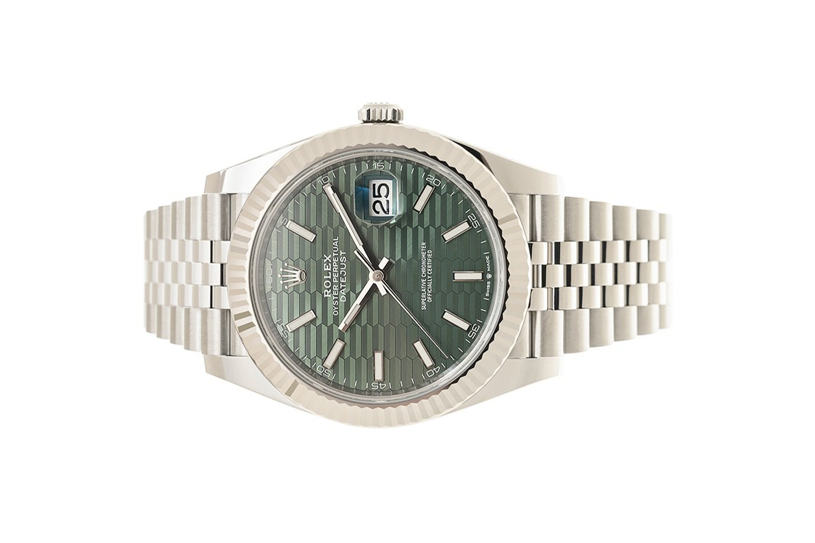 Rolex Datejust 41 reference 126334 mặt số xanh motif, ảnh Gia Bảo
