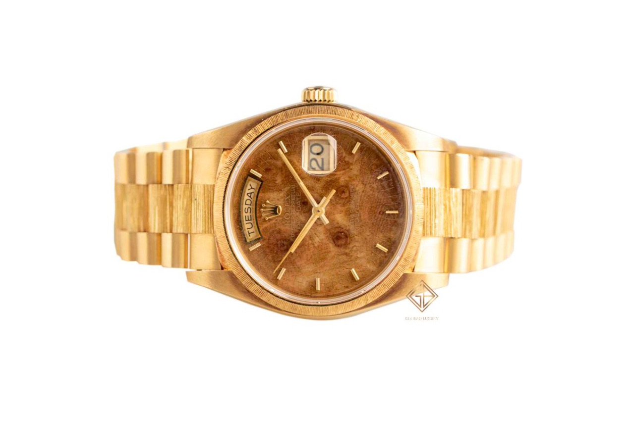Rolex Day-Date 18078 vàng vàng mặt số gỗ, ảnh Gia Bảo