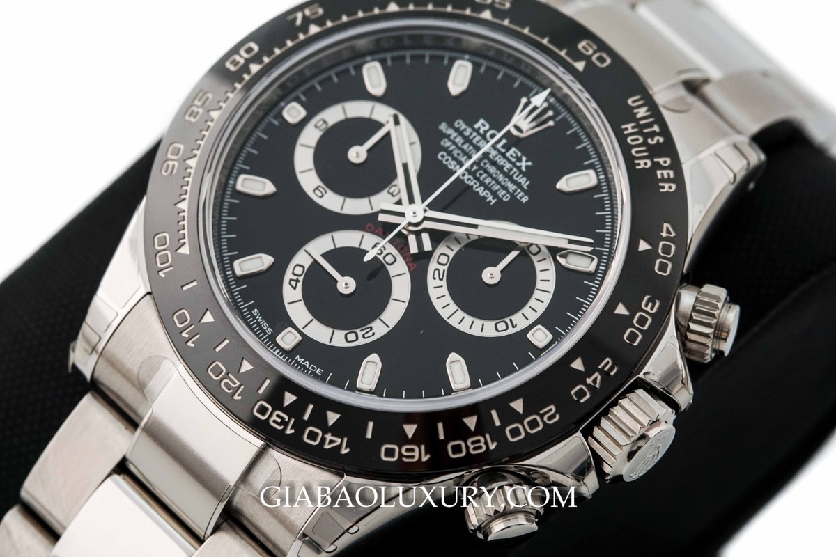 Chi tiết mặt số và bezel Rolex Daytona 116500LN