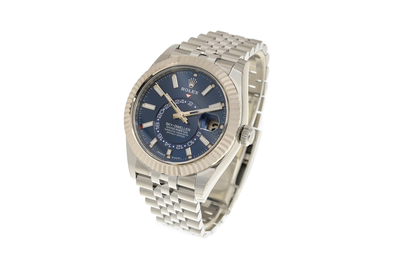 Cạnh vỏ Rolex Sky-Dweller 336934 mặt xanh tại Gia Bảo