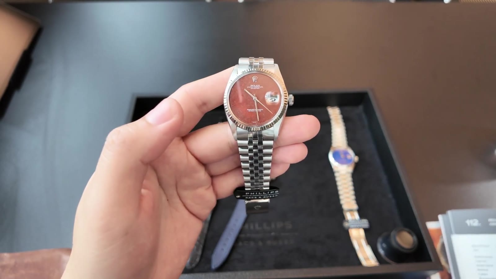 Rolex Datejust 1601 mặt số đá tự nhiên trong video Gia Bảo